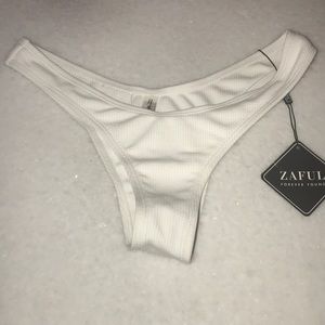 Super cute zaful white bikini bottoms